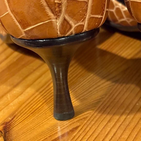 Bloomingdale's leather upper lining and sole Croc-Patterned kitten Heels Italy - Picture 8 of 15